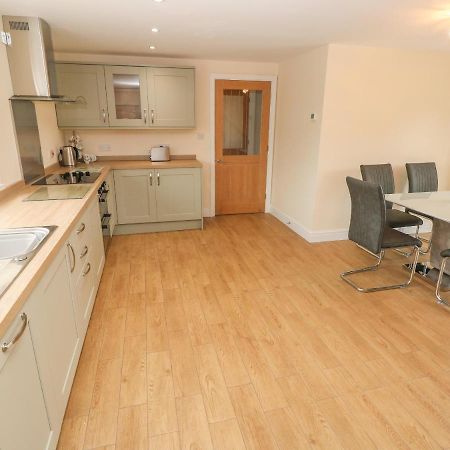 Villa Woodpecker Barn Pontyclun Exterior foto